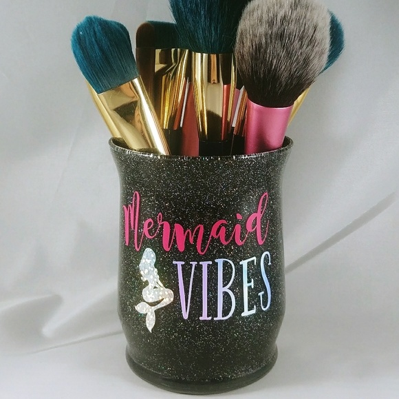 ✨Makeup Brush Holder - Mermaid Vibes💙✨ - Picture 2 of 4